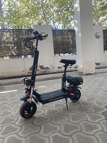 pro scooter: Oturacaqlı elektrik skuter. Şəhərdaxili hərəkət üçün rahat və praktik — 5