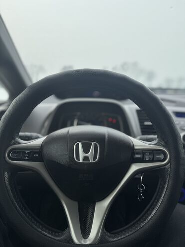 Honda: Honda Civic: 2007 г., 1.3 л, Вариатор, Гибрид, Седан — 8