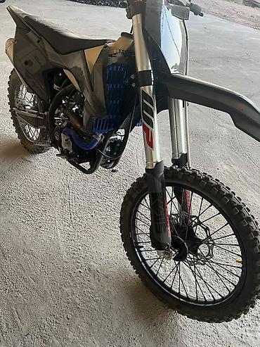 sf moto: Эндуро 300 куб. см, Бензин, Взрослый, Новый — 2