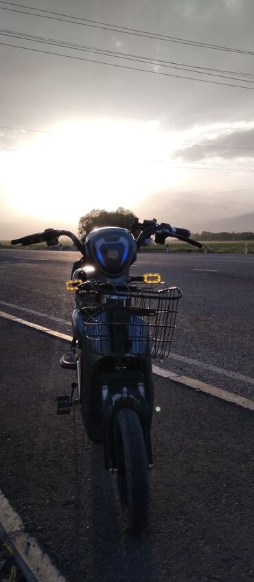 Скутеры: Продаю акум нужно поменят или починить !!на ходу торг эсть обмен — 10