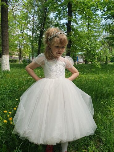 кожа платья: Детское платье, цвет - Белый, Новый