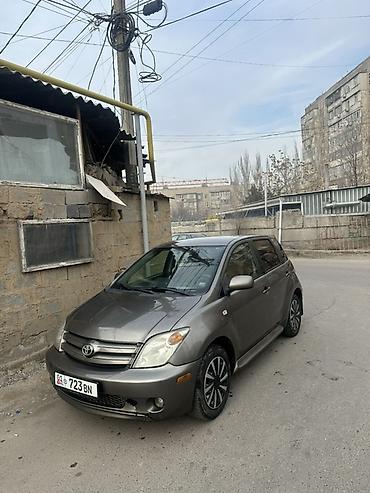Toyota: Toyota ist: 2004 г., 1.5 л, Механика, Бензин, Хэтчбэк — 12