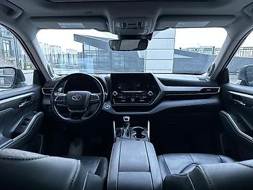 Toyota: Toyota Highlander: 2021 г., 2.5 л, Вариатор, Гибрид, Кроссовер — 2
