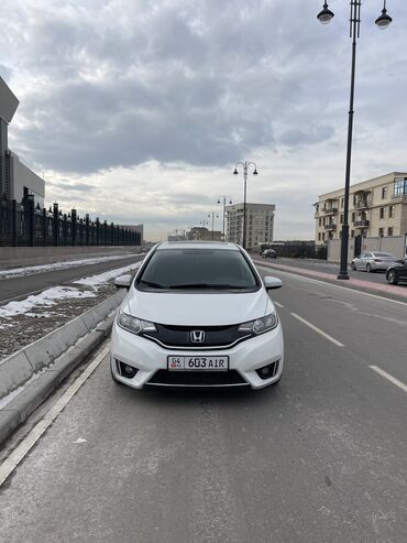 Honda: Honda Fit: 2014 г., 1.3 л, Бензин