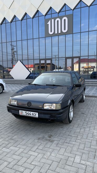 пассат 2004: Volkswagen Passat: 1989 г., 1.8 л, Механика, Бензин, Седан