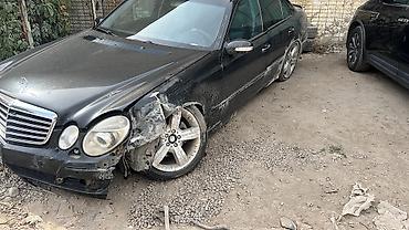 Mercedes-Benz E-Class: 2002 г.