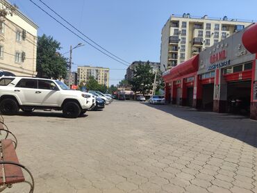 охранник для садовника: В автомойку срочно требуется автомойщики, с опытом работы. оплата