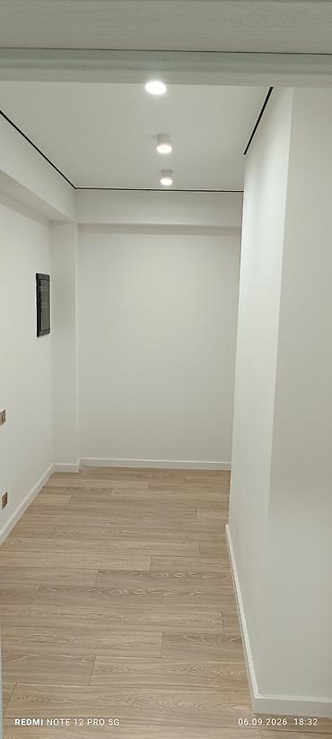 комната с подслением: 45 м², Без мебели — 4