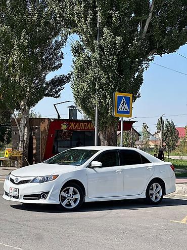 corolla 2018: Toyota Camry: 2012 г., 2.5 л, Автомат, Седан — 1