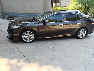 corolla 2018: Toyota Camry: 2018 г., 2.5 л, Автомат, Бензин, Седан — 2