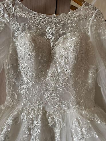 Личные вещи: Свадебное платье, One size, С корсетом, Фатин, Пышное, Кружево, Б/у — 5