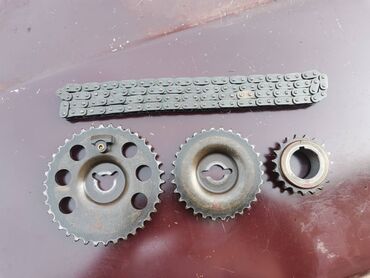 Auto delovi: Lancanici i lanac Lada 21214i Niva 1.7i jednoredi br.2a. Polovno — 2