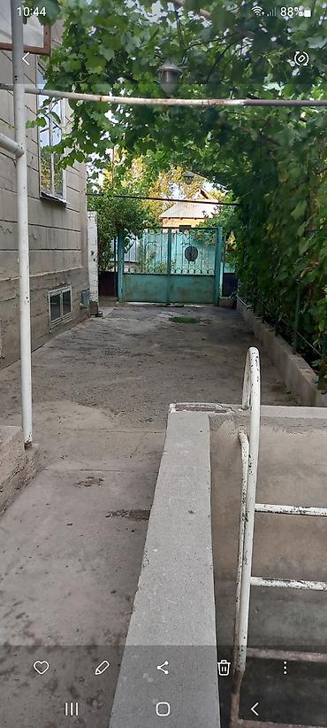 Продажа дачи: Продаётся дом дача.Трёх уровней.Первый этаж это цокольный.Там — 1