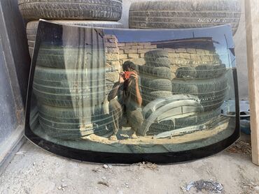 запчасти на мазду кронос: Opel vectra 1997 ön şüşə (patpres) zavoddur. Üzərində sadəcə xırda