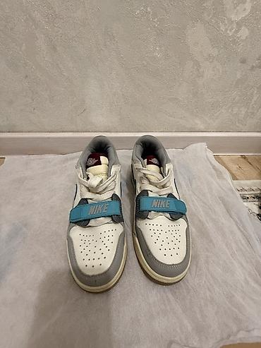 беговая обувь: Мужские кроссовки, 37, Nike, Б/у, цвет - Белый, Самовывоз — 1