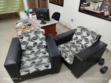 Divanlar: Mini-divan, İşlənmiş, Bazalı, Parça, Çatdırılma yoxdur