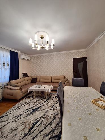 2 ci mikrorayon: Bakı, Bakıxanov qəs., 4 otaqlı, Köhnə tikili, m. Neftçilər, 72 kv. m — 8