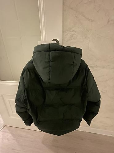 Женская одежда: Утеплённая зимняя куртка-пуховик с капюшоном Brand: Zara - Цвет — 3