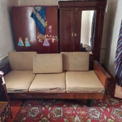 мебель под телевизор: Зал үчүн гарнитур, Колдонулган, Диван, Кресло, Шкаф, Жыгач, Өзү алып кетүү, түсү - Күрөң