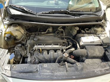 Hyundai: Hyundai Accent: 1.6 l | 2011 il Sedan — 24