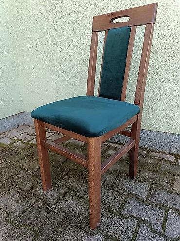 Stolice: Drvena trpezarijska stolica sa tapaciranim sedalom i naslonom. - — 14