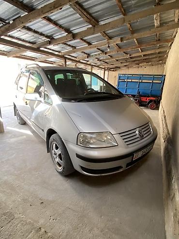 аренда audi q7: Volkswagen Sharan: 2001 г., Минивэн — 3