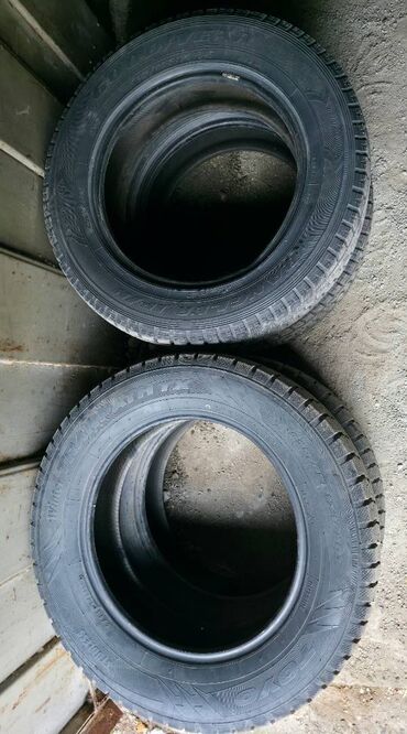 купить зимнюю резину бишкек: Кышкы 4 даана дөңгөлөк сатылат. Японияда иштеп чыгарылган. Өлчөмү