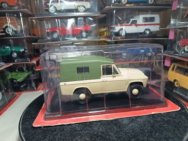 Avtomobil modelləri: Hər vaxtiniz xeyr olsun. Hachette firmasinin istehsali olan 1/24 — 10