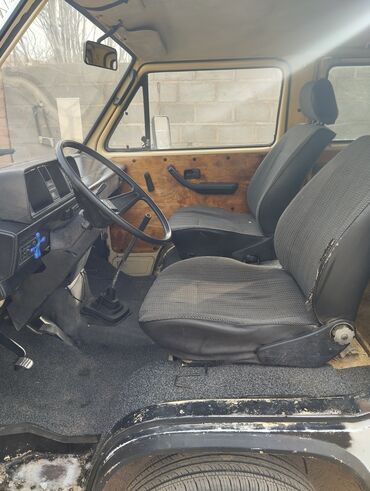 ауди машына: Volkswagen Transporter: 1985 г., 1.8 л, Механика, Бензин, Van