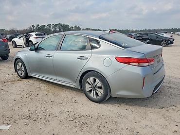 baki crossover: Kia optima 2 hibrid zədəsiz vuruqsuz . 22 -26 iyun aralığında — 2