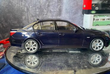 Avtomobil modelləri: Коллекционная модель BMW 545i E60 dark blue 2008 KYOSHO Scale 1:18 — 7
