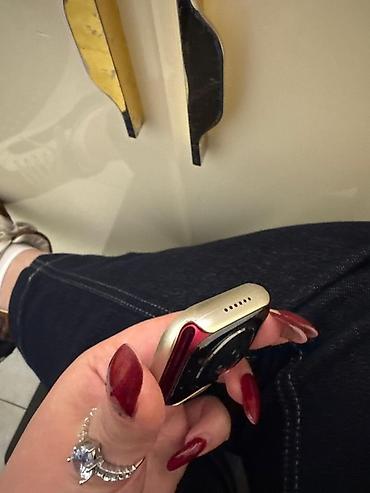 Smart saatlar: Apple Watch 7/45mm Məhsul: Ağıllı saat (kvadrat korpuslu), qırmızı — 3