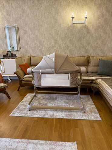 Beşiklər: Oğlan və qız üçün, Dördbucaq, Beşik, Dəstsiz, Matras ilə, Yellənmə mexanizm ilə — 8