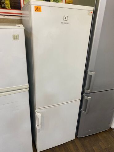 Qabyuyan maşınlar: 2 qapılı Electrolux Soyuducu Satılır, rəng - Ağ