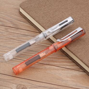 прозрачный пластик: Прозрачная пластиковая перьевая ручка