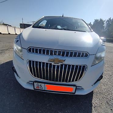 Chevrolet Spark: 2010 г., 1 л, Механика, Бензин, Хэтчбэк