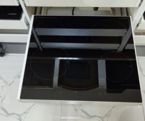 Yemək hazırlamaq üçün texnika: Plitə Lanova, Elektrik, Quraşdırılan, 4 gözlü, Yeni