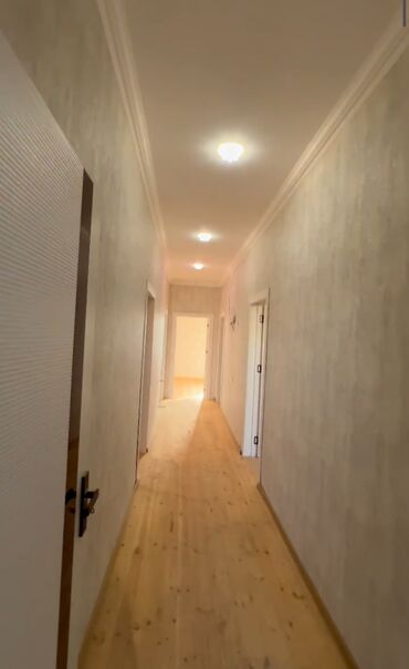 Həyət evləri və villaların satışı: Binəqədi qəs. 4 otaqlı, 120 kv. m, Yeni təmirli — 24