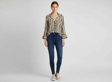 Blouses: Women's blouse, size M