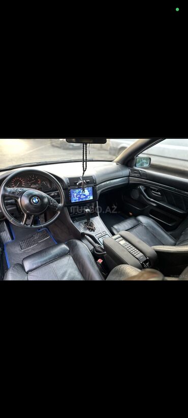 bmw 6 серия 645ci at: BMW 5 Series E39 sedan – qara rəngli eksteryer, tünd şüşələr və 5