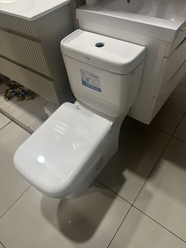 Moydadırlar: Ağ rəngli keramika Çanaq və iki geniş siyirməli ağ qapalı şkafı olan — 13