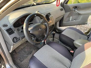 дешевые машина: Ford Focus: 2004 г., 0.2 л, Механика, Бензин, Универсал — 1