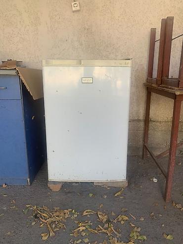 продаю бу холодилник: Холодильник Avest, Б/у, Минихолодильник — 2
