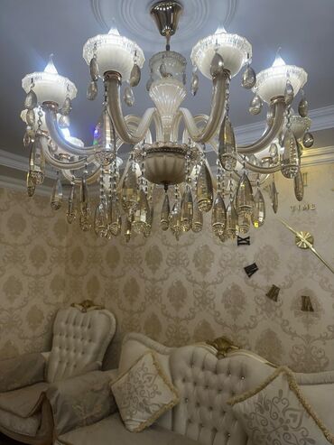 Digər işıqlandırma: Çılçıraq, 8 lampa, Şüşə