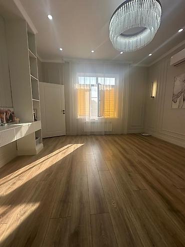 Продажа коттеджей и домов: Продаётся новый кирпичный дом с мебелью 180 м², 5 комнат, год — 6