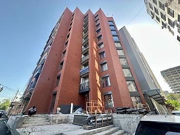 2 комнаты, 62 м², 2 этаж, Дизайнерский ремонт at lalafo.kg 2 комнаты, 62 м², 2 этаж, Дизайнерский ремонт
