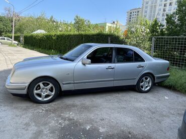 Mercedes-Benz: Mercedes-Benz E 240: 1997 г., 2.4 л, Автомат, Бензин, Седан
