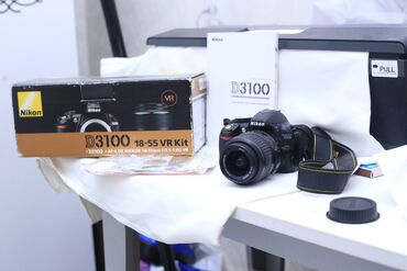 NIkon d3100 satilir 18-55mm lens batayrea ve zaryadnoy 4 gb kart
