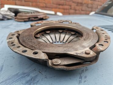 Auto delovi: Korpa kvačila Lada Karavan, Lada Niva 1.6 i stariji modeli Lada broj — 9