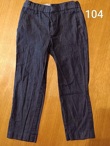 Paketi dečije odeće: Decaci farmerke, pantalone, bermude,sorcevi.Cene do 500din, velicina — 5